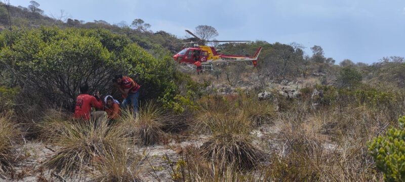 CRIMINOSO SAI PARA CAÇAR ANIMAIS NO NORTE DE MINAS, E É ATINGIDO NA PERNA PELA PRÓPRIA ARMA DE FOGO